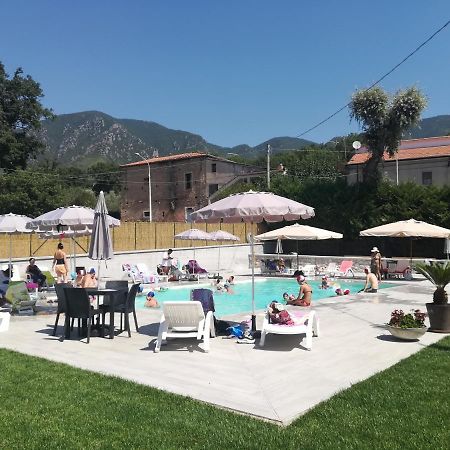 Agriturismo La Palazza 살라 콘실리나 외부 사진