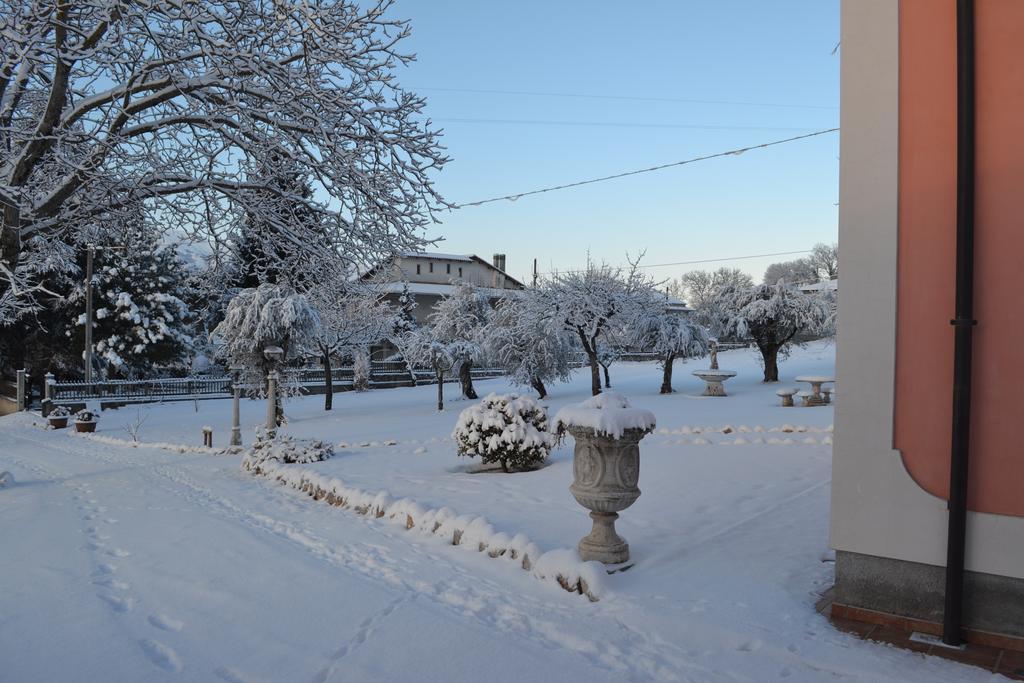Agriturismo La Palazza 살라 콘실리나 외부 사진